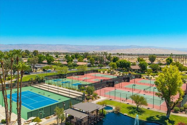 1901 Paseo Pelota, Palm Springs CA: https://media.crmls.org/mediaz/57107d5d-ce39-448b-bb16-d94079c0e191.jpg