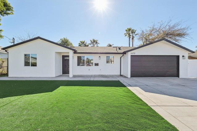 Detail Gallery Image 2 of 75 For 1573 E Madison Ave, El Cajon,  CA 92019 - 4 Beds | 3 Baths