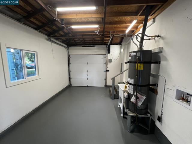 1867 Jacqueline Way, Concord CA: https://media.crmls.org/mediaz/5711a526-8acd-432d-a474-19ae6a2e233b.jpg