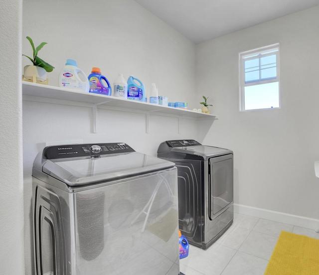 871 Cordoba Way, Hollister CA: https://media.crmls.org/mediaz/571392bb-14b1-4b42-bf26-c2b78212d4d2.jpg