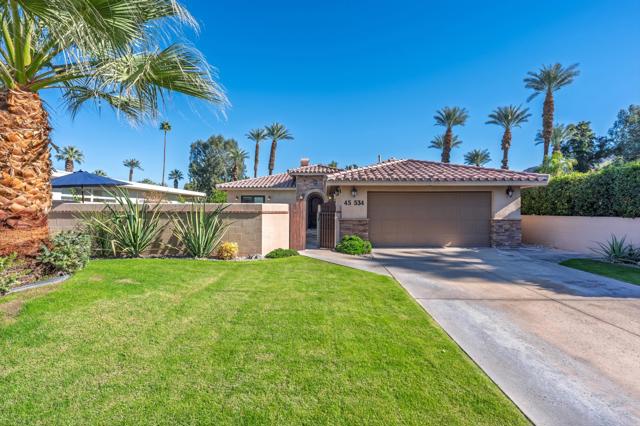 45534 Indian Wells Lane, Indian Wells CA: https://media.crmls.org/mediaz/5713a361-9352-4838-a084-c1d430aeadec.jpg
