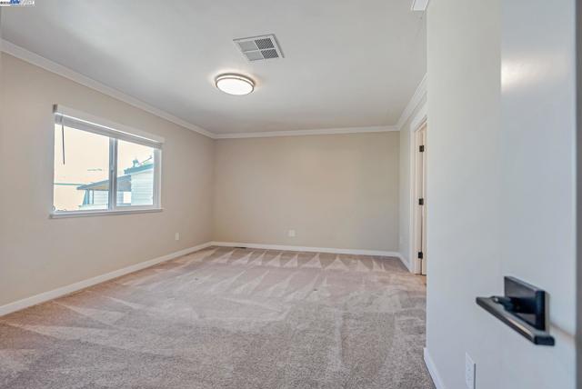 29270 Sandburg Way, Hayward CA: https://media.crmls.org/mediaz/57140688-7168-4c6a-a6f9-ff8ece2c5148.jpg