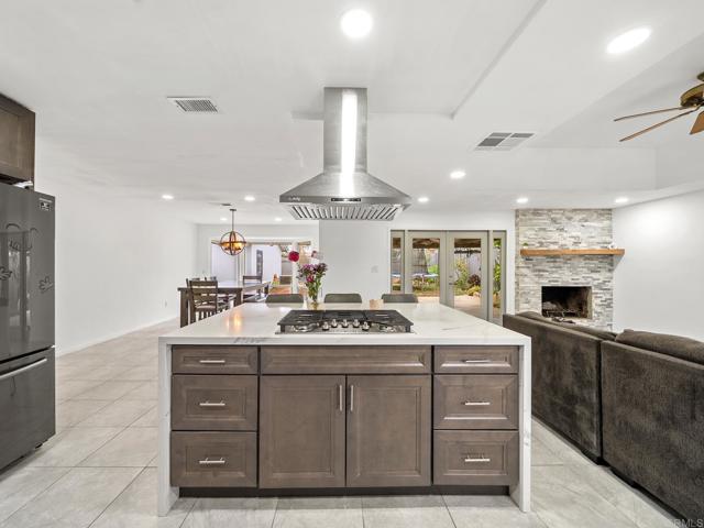 Detail Gallery Image 13 of 49 For 1562 Richandave Ave, El Cajon,  CA 92019 - 4 Beds | 2/1 Baths