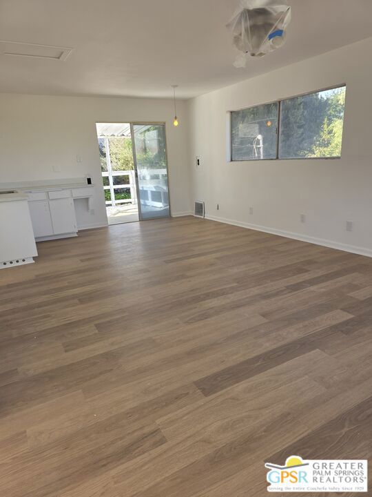 39091 PARADISE Way, Cathedral City CA: https://media.crmls.org/mediaz/5714da71-a457-40d4-be53-a87df9577c76.jpg