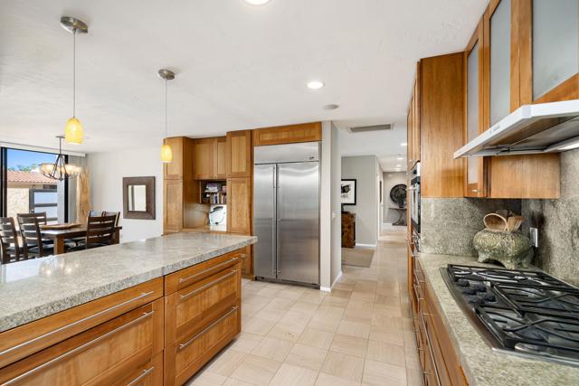 26 Stanford Drive, Rancho Mirage CA: https://media.crmls.org/mediaz/5715a645-7371-40b7-8954-615612df9ed1.jpg