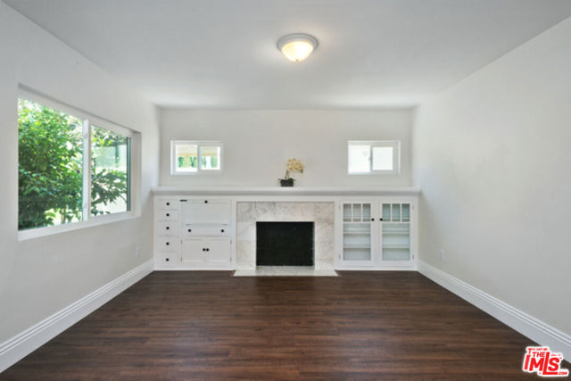 1288 N HILL Avenue, Pasadena CA: https://media.crmls.org/mediaz/57166ee7-35ad-4276-a45d-76db5bc6bf50.jpg