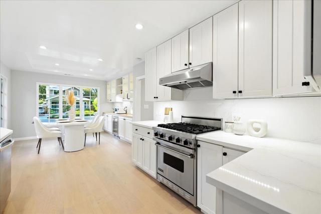 162 Del Monte Avenue, Los Altos CA: https://media.crmls.org/mediaz/57171e02-d25b-46be-8e30-5b152a42c241.jpg