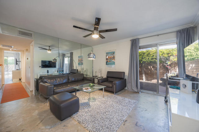 1181 Sunflower Lane, Palm Springs CA: https://media.crmls.org/mediaz/57175449-5f87-4487-abb7-7467fa3252b5.jpg