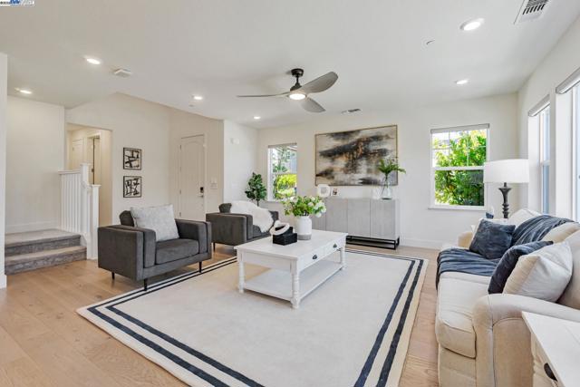 2002 Davoli Ct, San Ramon CA: https://media.crmls.org/mediaz/57187b8b-cd9a-44da-8df4-9ab1d4053037.jpg