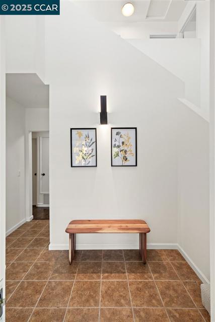 2283 Greenwich Rd, San Pablo CA: https://media.crmls.org/mediaz/57192e15-947a-45df-ad79-10ab65a5f45d.jpg