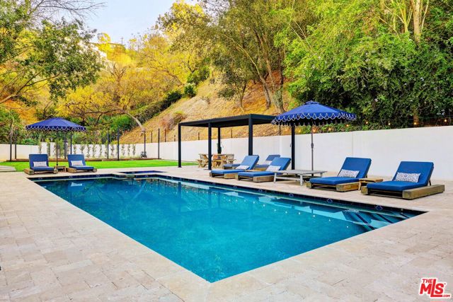 2570 Nichols Canyon Road, Los Angeles CA: https://media.crmls.org/mediaz/5719343d-a6c4-4223-a986-ee40fc63be5f.jpg