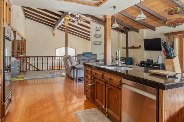 10207 Pool Station Road, Angels Camp CA: https://media.crmls.org/mediaz/57194b93-0339-455a-a6c5-5ff614b85634.jpg