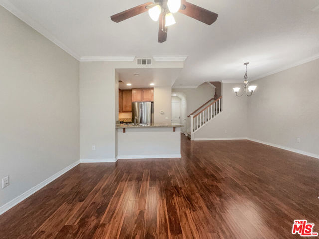 28687 Pietro Drive, Valencia CA: https://media.crmls.org/mediaz/5719b30e-27f6-4d5a-9273-f79b0d73f188.jpg