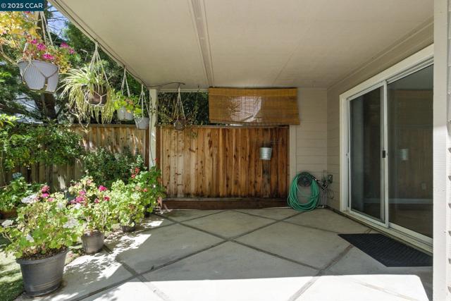 305 Daybreak Court, San Ramon CA: https://media.crmls.org/mediaz/5719b8e9-2319-49a2-8b16-94c5181f9ed5.jpg