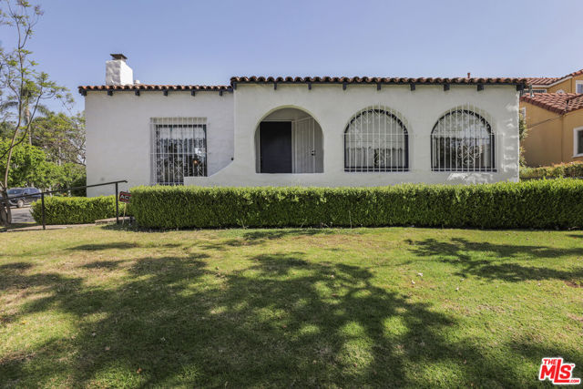 6281 Drexel Avenue, Los Angeles CA: https://media.crmls.org/mediaz/571a3ccc-1e9b-4466-876a-dd3096f1cc2e.jpg