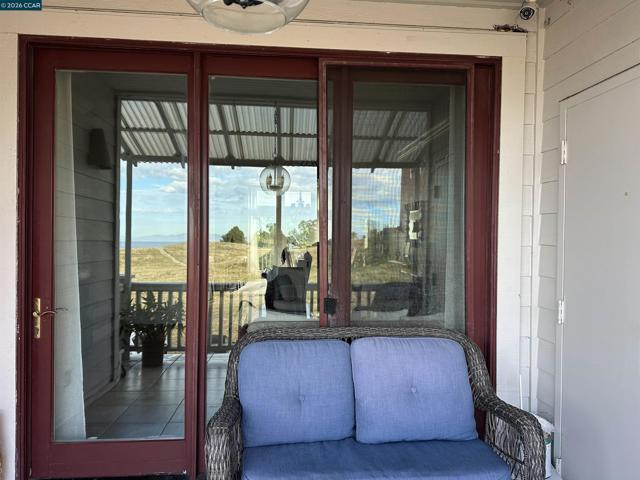 Image 21 of 30 For 2144 Railroad Ave