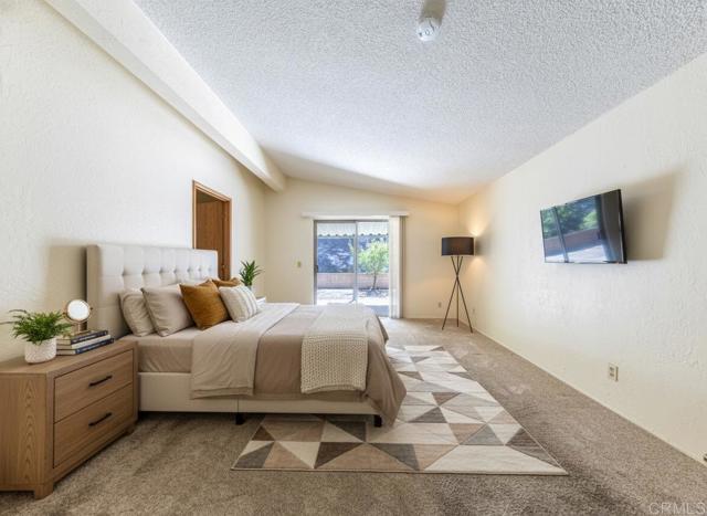 2289 Bryant Drive, Carlsbad CA: https://media.crmls.org/mediaz/571b13c4-5dcd-47f1-9606-2b2f4727403c.jpg