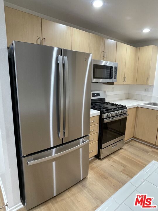 121 Cancion Way, Los Angeles CA: https://media.crmls.org/mediaz/571b4315-47c1-487b-b4de-542b0b80f212.jpg