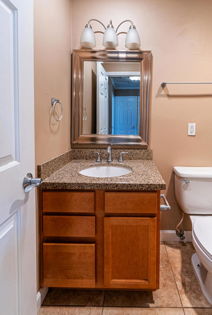 43120 Texas Avenue, Palm Desert CA: https://media.crmls.org/mediaz/571c2d53-66a6-4497-afca-88663dcafee7.jpg