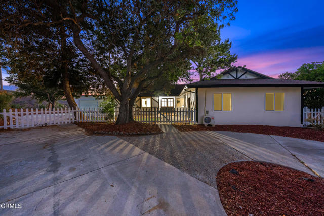 Detail Gallery Image 2 of 22 For 2531 Scott Pl, Thousand Oaks,  CA 91360 - 4 Beds | 3 Baths