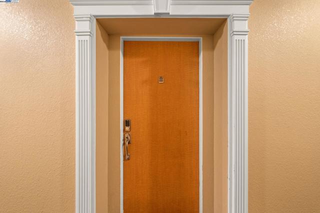Image 12 of 16 For 66 Fairmount Ave  417
