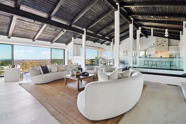 7117 Obelisco Cir, Carlsbad CA: https://media.crmls.org/mediaz/571d71f8-d387-4798-8250-cc366056286a.jpg