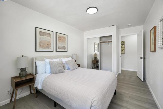 1662 Dorchester Pl, Concord CA: https://media.crmls.org/mediaz/571eb933-06a6-4e70-9031-d89579aa7a84.jpg