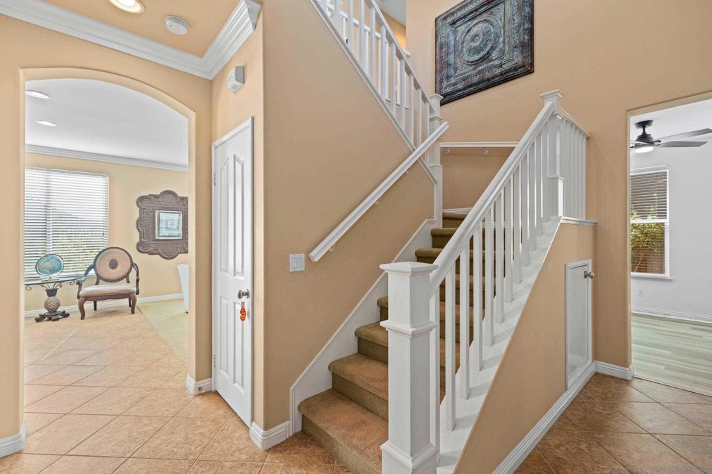 1745 Blue Water Ln - photo 4