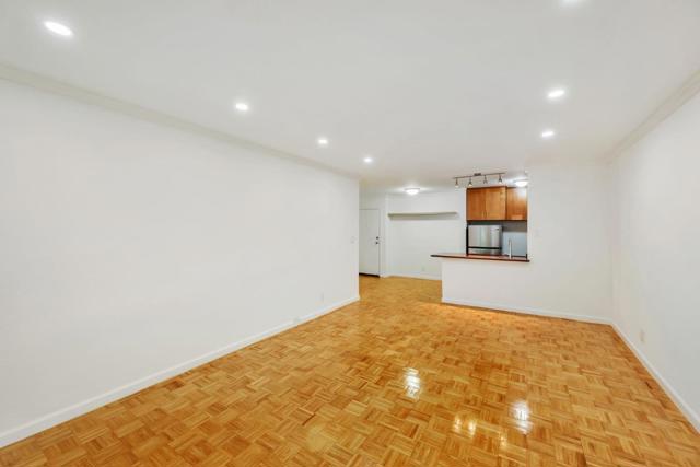 377 Mandarin Drive, Daly City CA: https://media.crmls.org/mediaz/571f5a0b-88c9-4901-bd90-99e5c41739dc.jpg