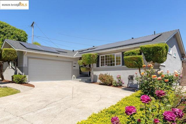 3308 Ahern CT, Richmond CA: https://media.crmls.org/mediaz/571f7fef-f203-42af-933a-d6a33ffa1aa6.jpg
