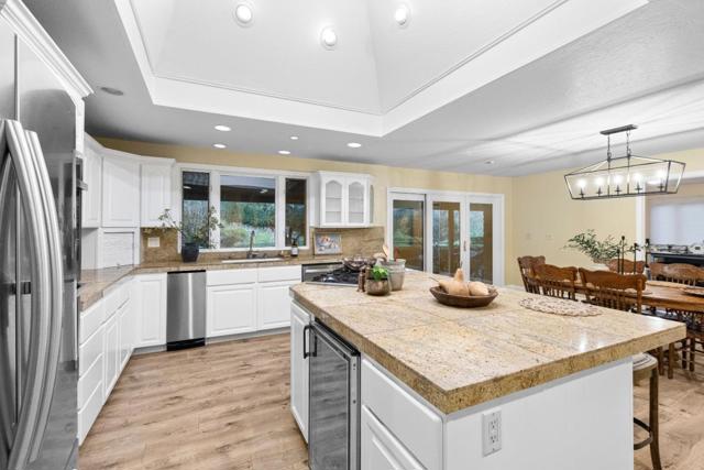 6915 Redwood Retreat Road, Gilroy CA: https://media.crmls.org/mediaz/5720072d-ce15-4da7-92d4-f3fb436a1a6c.jpg