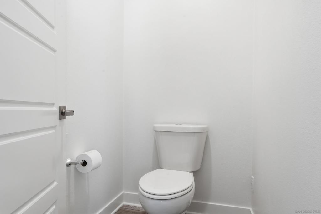 https://media.crmls.org/mediaz/572026f6-4413-4e0e-92b8-4247dad6818f.jpg?preset=X-Large