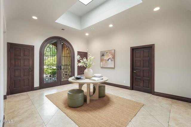 1897 Braemar Road, Pasadena CA: https://media.crmls.org/mediaz/572112e3-3c66-453c-89f5-0801b315144d.jpg