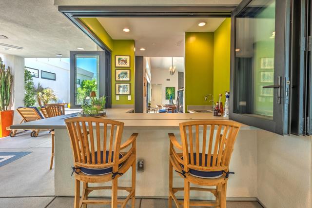 160 Obsidian Loop N, Palm Springs, CA 92264