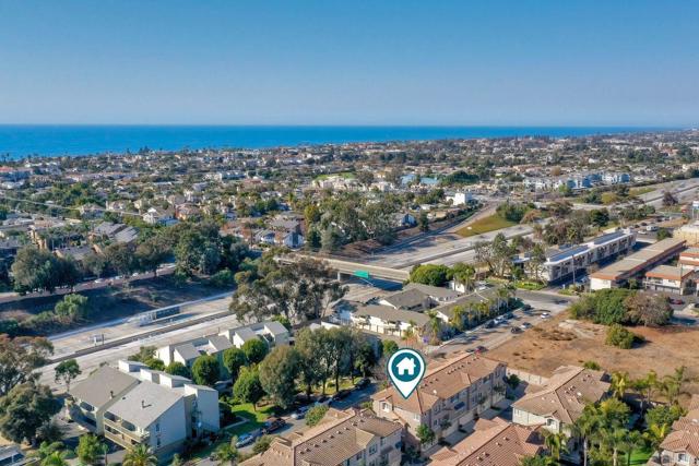 4031 Aidan Cir, Carlsbad CA: https://media.crmls.org/mediaz/572215bb-1a40-41cd-bcbc-1bffa6549816.jpg