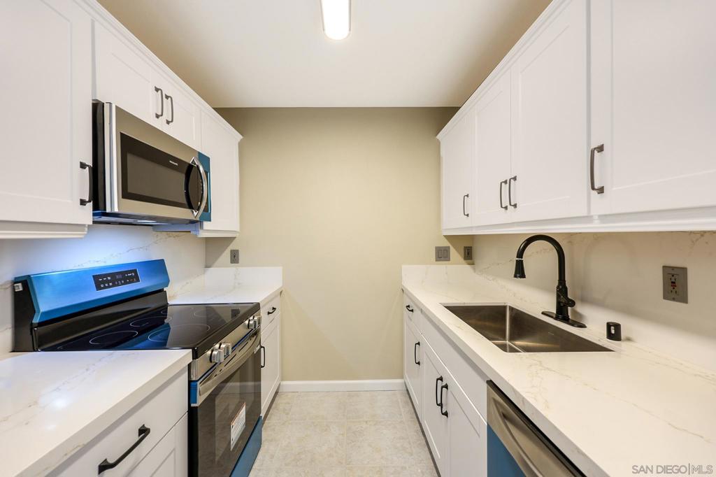 8338 Regents - photo 11