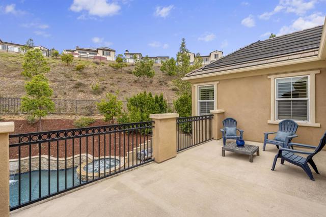 702 COSTA DEL SUR, San Marcos CA: https://media.crmls.org/mediaz/57244a9b-5a76-41f0-9ecf-cad5463820bf.jpg