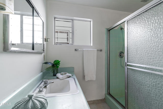 Detail Gallery Image 27 of 57 For 817 E Mountain St, Glendale,  CA 91207 - 5 Beds | 4/1 Baths