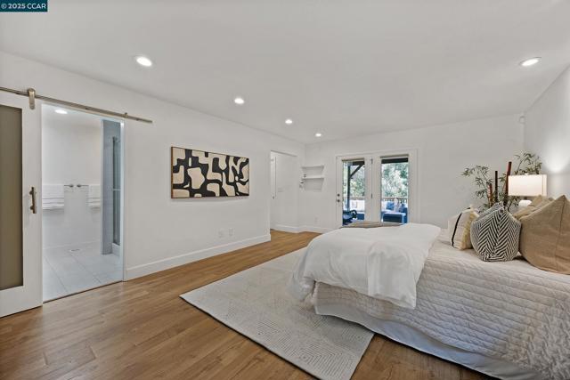 14 Saint Louis Ln, Pleasant Hill CA: https://media.crmls.org/mediaz/57251954-8f67-4bf4-ba5f-143a3d0d716a.jpg