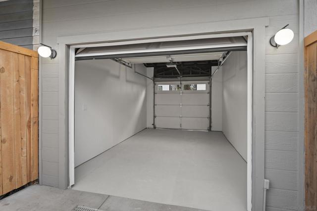 1091 Lincoln Ave, San Diego CA: https://media.crmls.org/mediaz/5725afd5-77d1-4d47-bb8b-5e7e2a9b519e.jpg