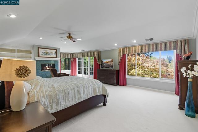 4355 Quail Run Ln, Danville CA: https://media.crmls.org/mediaz/572642af-50b7-4478-aa6b-7bbbf1f3f642.jpg