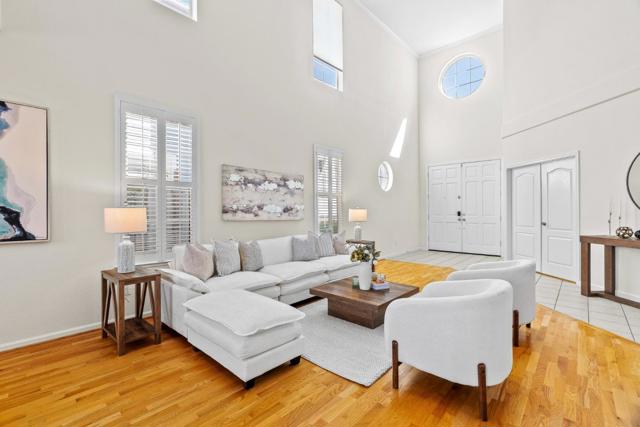 986 Governors Bay Drive, Redwood City CA: https://media.crmls.org/mediaz/5728718d-ac96-4a83-8c89-e27b6787a2fa.jpg