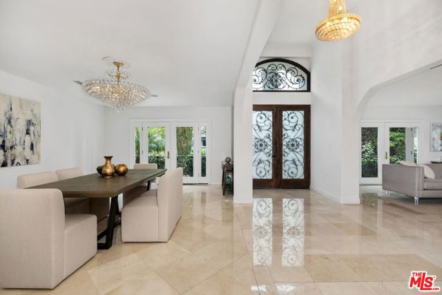 465 N Kilkea Drive, Los Angeles CA: https://media.crmls.org/mediaz/5728a090-ce3f-4e9e-98f1-1a695a7b4ec1.jpg
