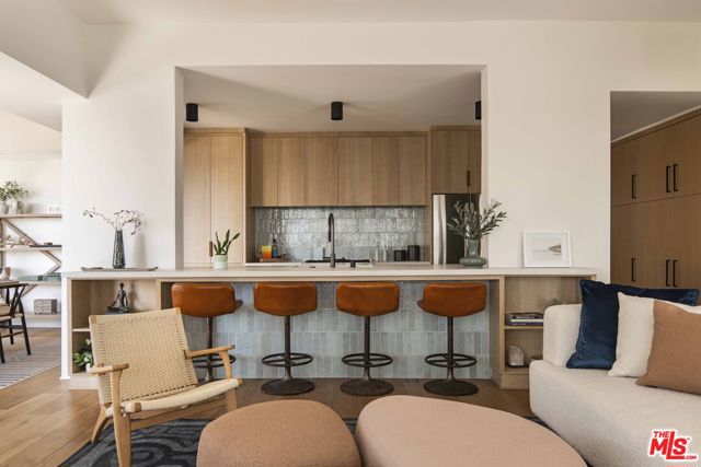 734 Esplanade, Redondo Beach, California 90277, 2 Bedrooms Bedrooms, ,2 BathroomsBathrooms,Residential,For Sale,Esplanade,25559139
