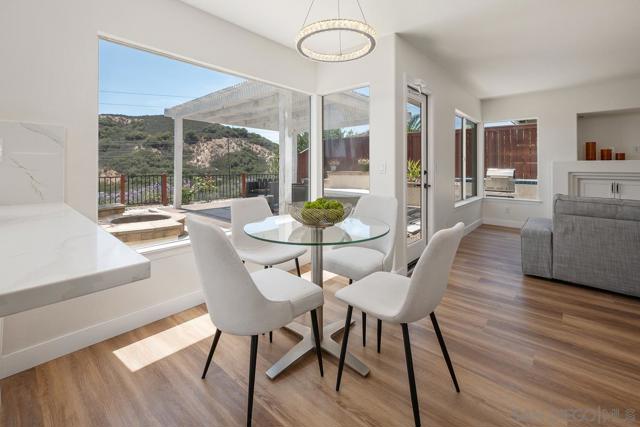 7179 Park Village, San Diego CA: https://media.crmls.org/mediaz/57297ccd-dd3d-4e17-8125-044de769d37c.jpg