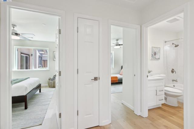 Image 34 of 60 For 227 Holmes St