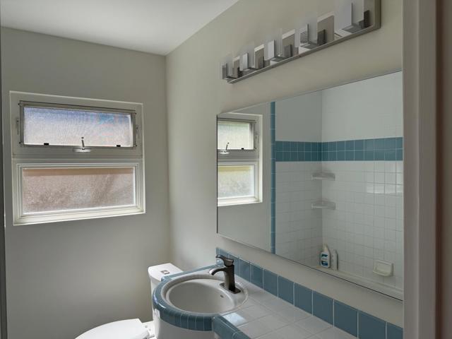 1082 Lupin Way, San Carlos CA: https://media.crmls.org/mediaz/572acba6-c129-4aa3-b222-ce6798e8a272.jpg