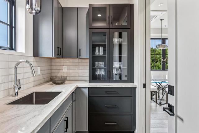 587 Creekside Court, Half Moon Bay CA: https://media.crmls.org/mediaz/572aead9-2b90-406f-a1fd-e1f590798cdd.jpg