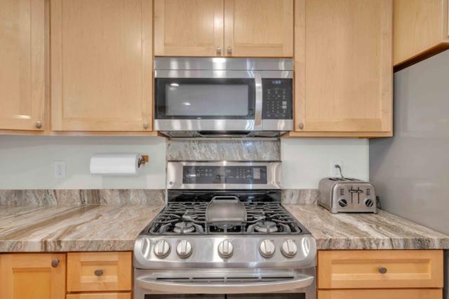 17035 Copper Hill Drive, Morgan Hill CA: https://media.crmls.org/mediaz/572c89bf-07fa-4ff2-9436-ae5dbc164014.jpg