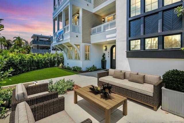 478 Orange Ave, Coronado CA: https://media.crmls.org/mediaz/572cc022-a4b1-4a7e-9ce0-9e491000b774.jpg